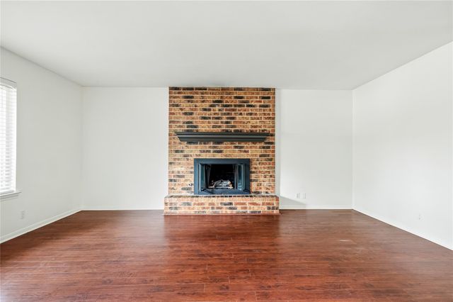 304 Clearsky CIR, Austin, TX 78745