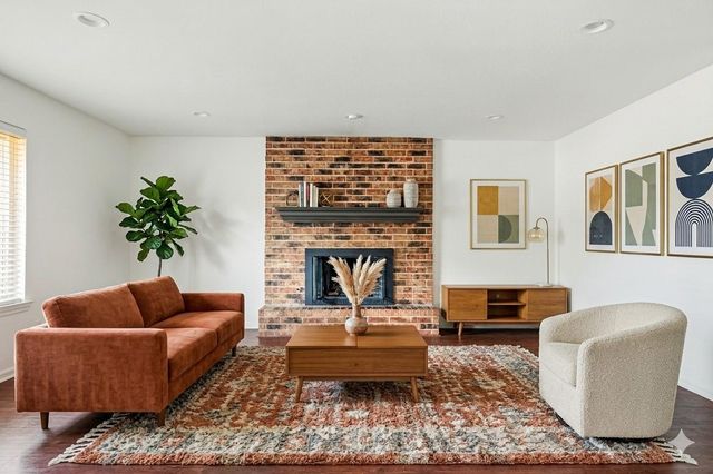 304 Clearsky CIR, Austin, TX 78745