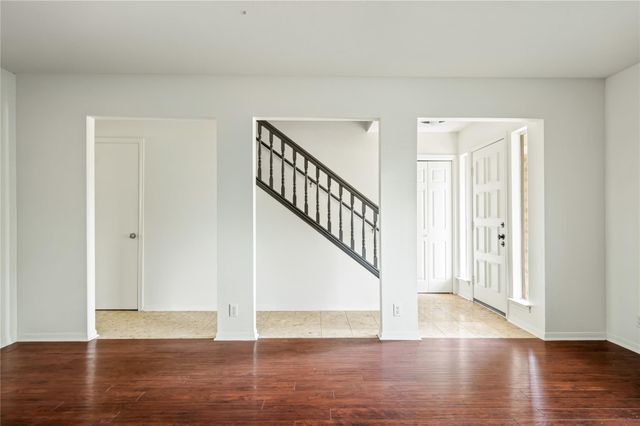 304 Clearsky CIR, Austin, TX 78745