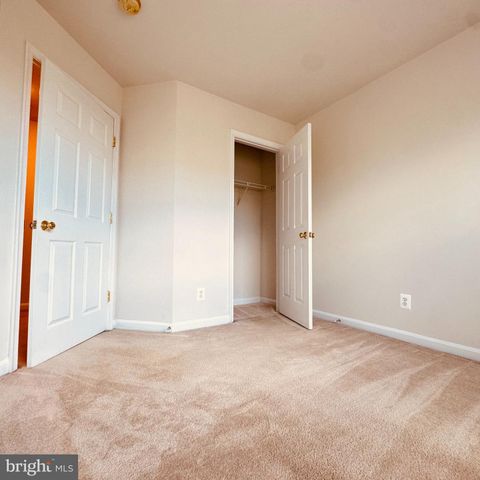 8936 SINGLELEAF CIR, Lorton, VA 22079