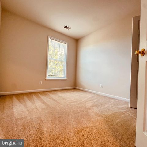 8936 SINGLELEAF CIR, Lorton, VA 22079