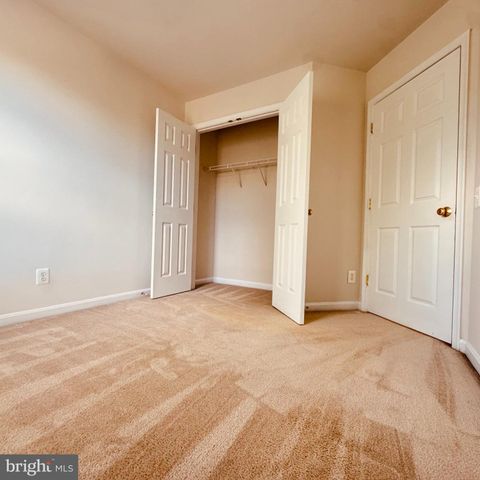 8936 SINGLELEAF CIR, Lorton, VA 22079