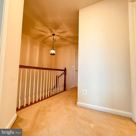 8936 SINGLELEAF CIR, Lorton, VA 22079