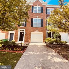 8936 SINGLELEAF CIR, Lorton, VA 22079