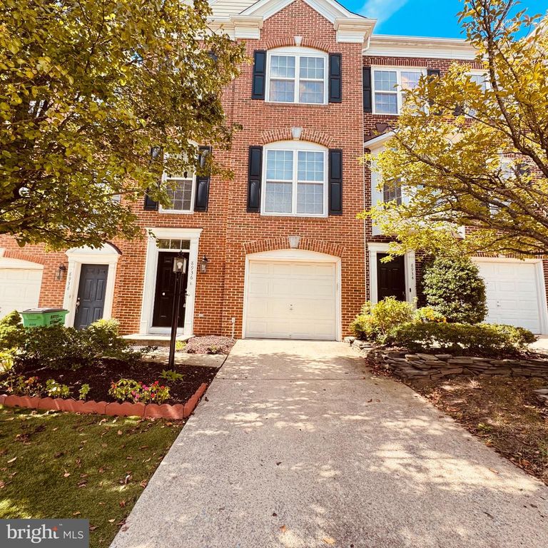 8936 SINGLELEAF CIR, Lorton, VA 22079