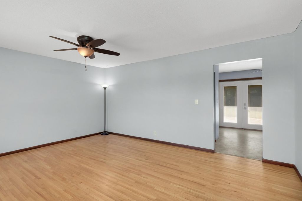 9041 Northwood Circle, New Hope, MN 55427 — photo 4