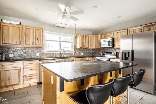1015 Elizabeth Lane, Terre Haute, IN 47802