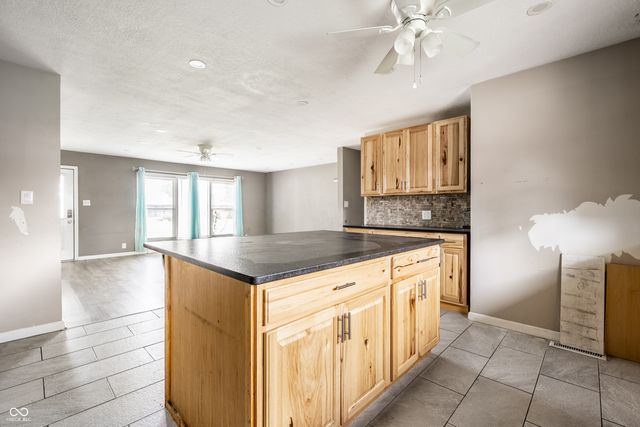 1015 Elizabeth Lane, Terre Haute, IN 47802