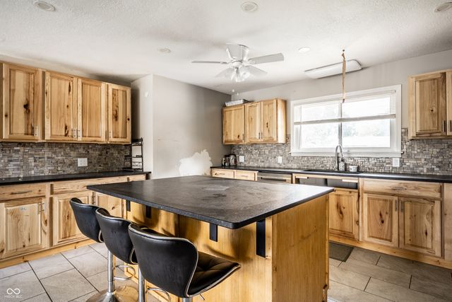 1015 Elizabeth Lane, Terre Haute, IN 47802