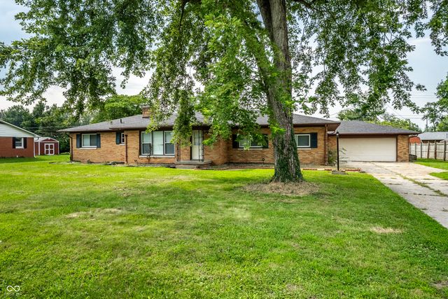 1015 Elizabeth Lane, Terre Haute, IN 47802
