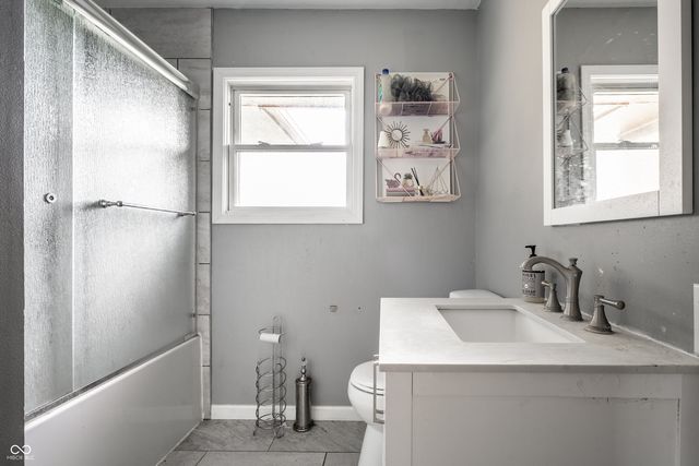 1015 Elizabeth Lane, Terre Haute, IN 47802