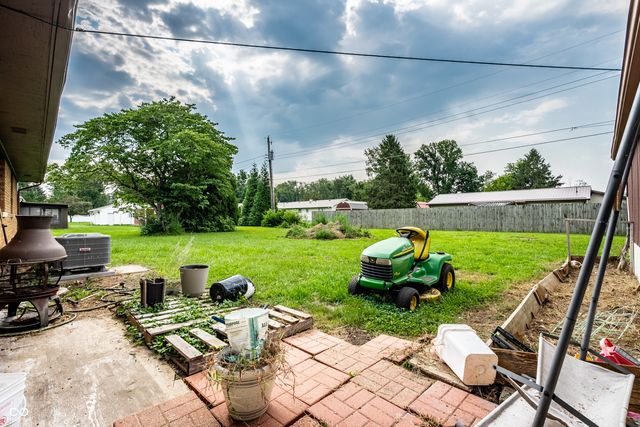 1015 Elizabeth Lane, Terre Haute, IN 47802