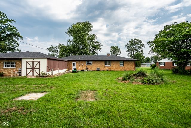 1015 Elizabeth Lane, Terre Haute, IN 47802