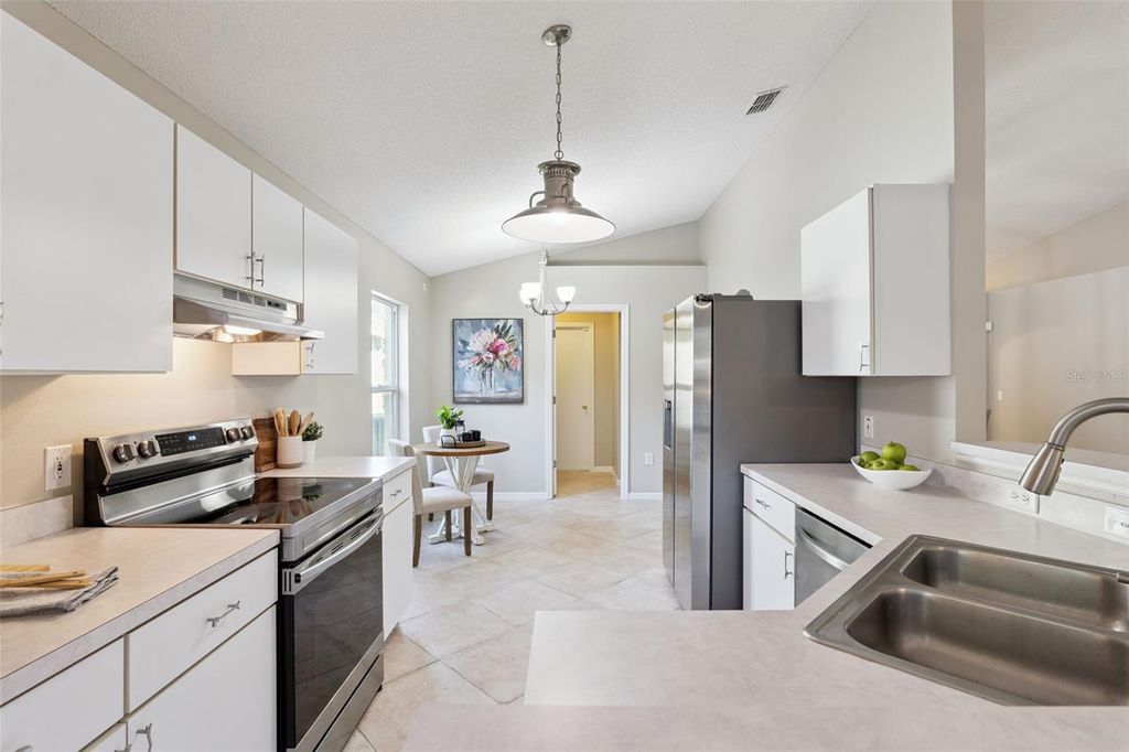 Image 8 of property listing at 2114 WEKIVA RESERVE BOULEVARD, Apopka, FL 32703