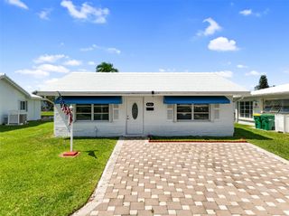 8421 NW 59th Pl, Tamarac, FL 33321