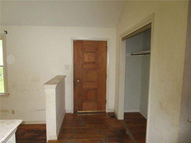 537 Hallmark DR, Newport News, VA 23606
