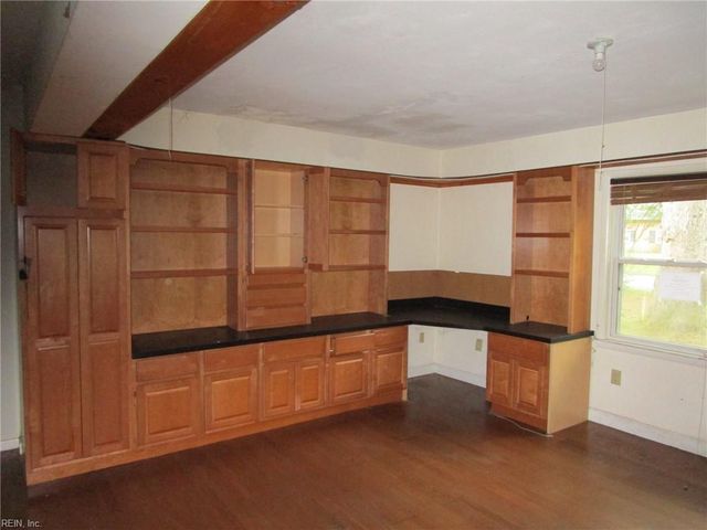 537 Hallmark DR, Newport News, VA 23606
