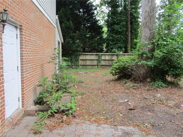 537 Hallmark DR, Newport News, VA 23606