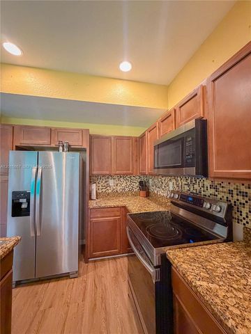 20909 NW 14th Pl 452, Miami Gardens, FL 33169