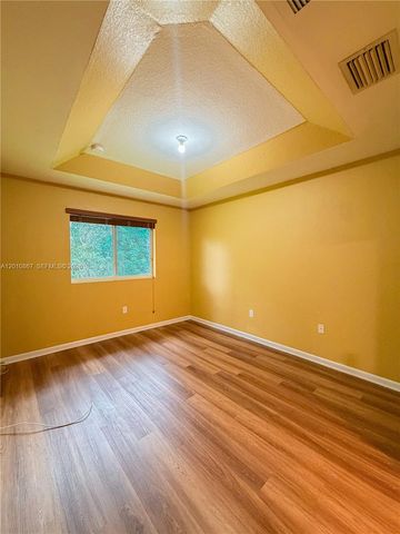 20909 NW 14th Pl 452, Miami Gardens, FL 33169