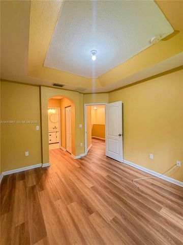 20909 NW 14th Pl 452, Miami Gardens, FL 33169