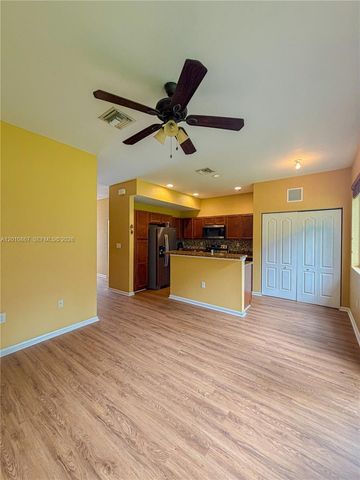 20909 NW 14th Pl 452, Miami Gardens, FL 33169
