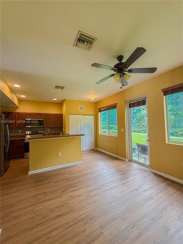 20909 NW 14th Pl 452, Miami Gardens, FL 33169