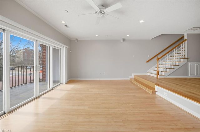 475 Water St Apt 212, Portsmouth, VA 23704