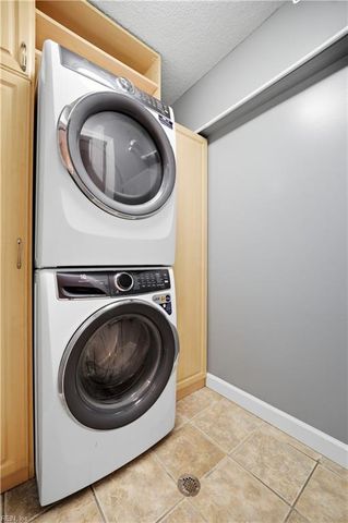 475 Water St Apt 212, Portsmouth, VA 23704