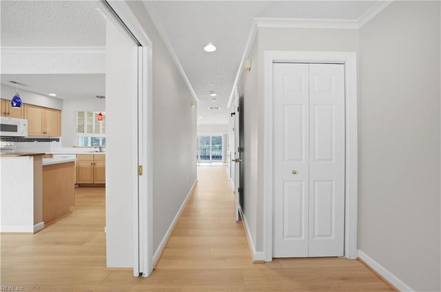 475 Water St Apt 212, Portsmouth, VA 23704