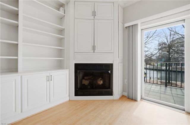 475 Water St Apt 212, Portsmouth, VA 23704