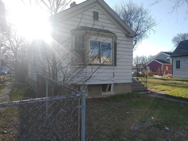 2922 N 6th STREET, Milwaukee, WI 53212