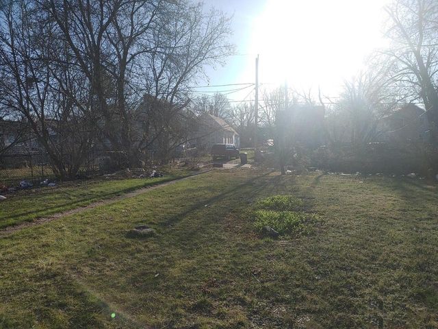 2922 N 6th STREET, Milwaukee, WI 53212