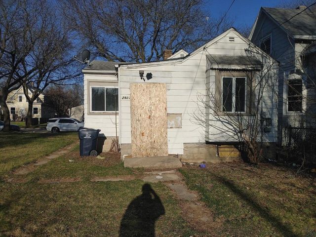 2922 N 6th STREET, Milwaukee, WI 53212