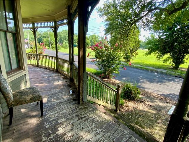 310 Claiborne Street N, Mobile, AL 36603