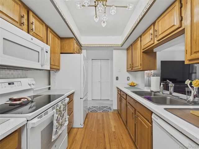 1661 S Oswego St, Aurora, CO 80012