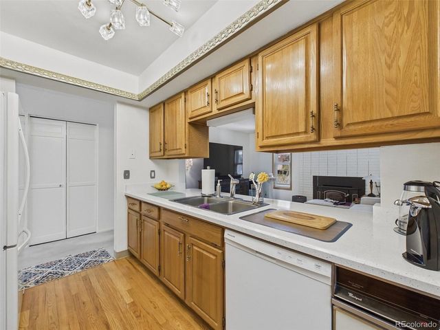 1661 S Oswego St, Aurora, CO 80012