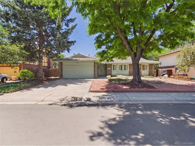 1661 S Oswego St, Aurora, CO 80012