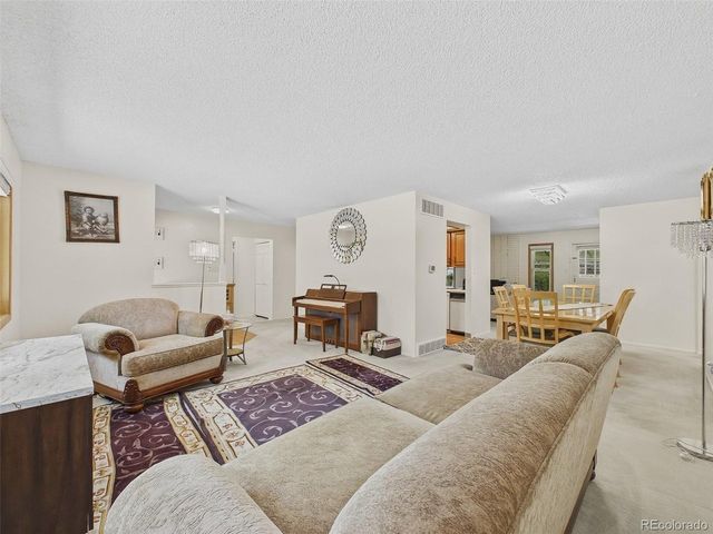 1661 S Oswego St, Aurora, CO 80012