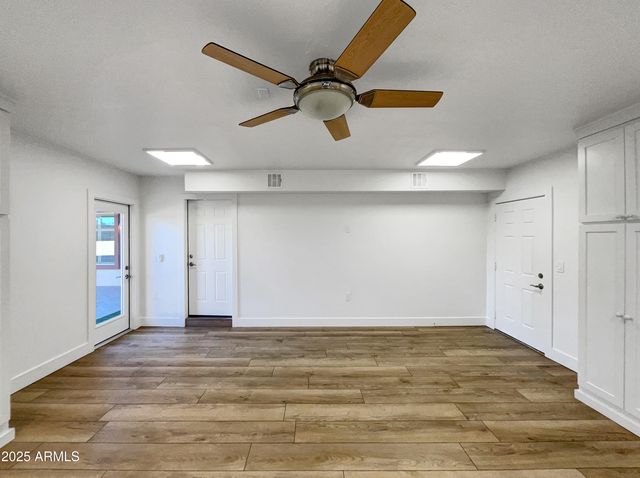 6325 E SWEETWATER Avenue, Scottsdale, AZ 85254