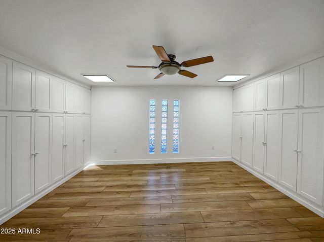 6325 E SWEETWATER Avenue, Scottsdale, AZ 85254