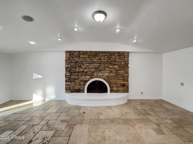 6325 E SWEETWATER Avenue, Scottsdale, AZ 85254