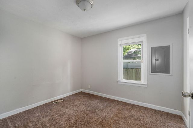 511 N Warren Avenue, Springfield, MO 65802