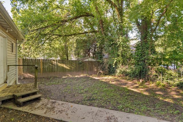 511 N Warren Avenue, Springfield, MO 65802