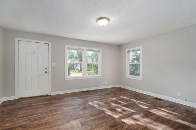 511 N Warren Avenue, Springfield, MO 65802