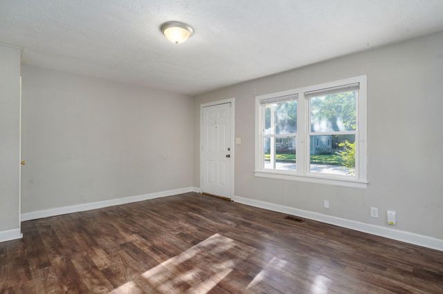 511 N Warren Avenue, Springfield, MO 65802