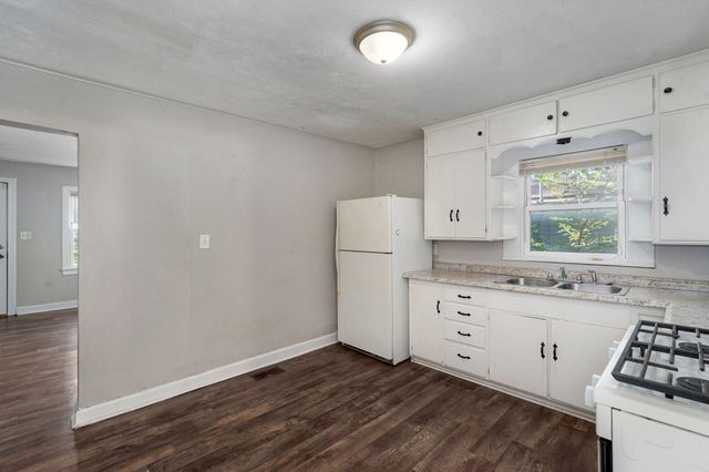 511 N Warren Avenue, Springfield, MO 65802