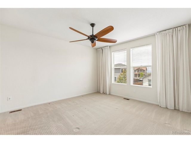 855 N Waterloo Cir, Aurora, CO 80018