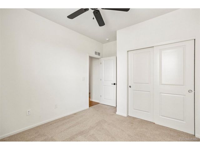855 N Waterloo Cir, Aurora, CO 80018