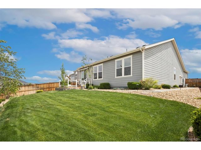 855 N Waterloo Cir, Aurora, CO 80018